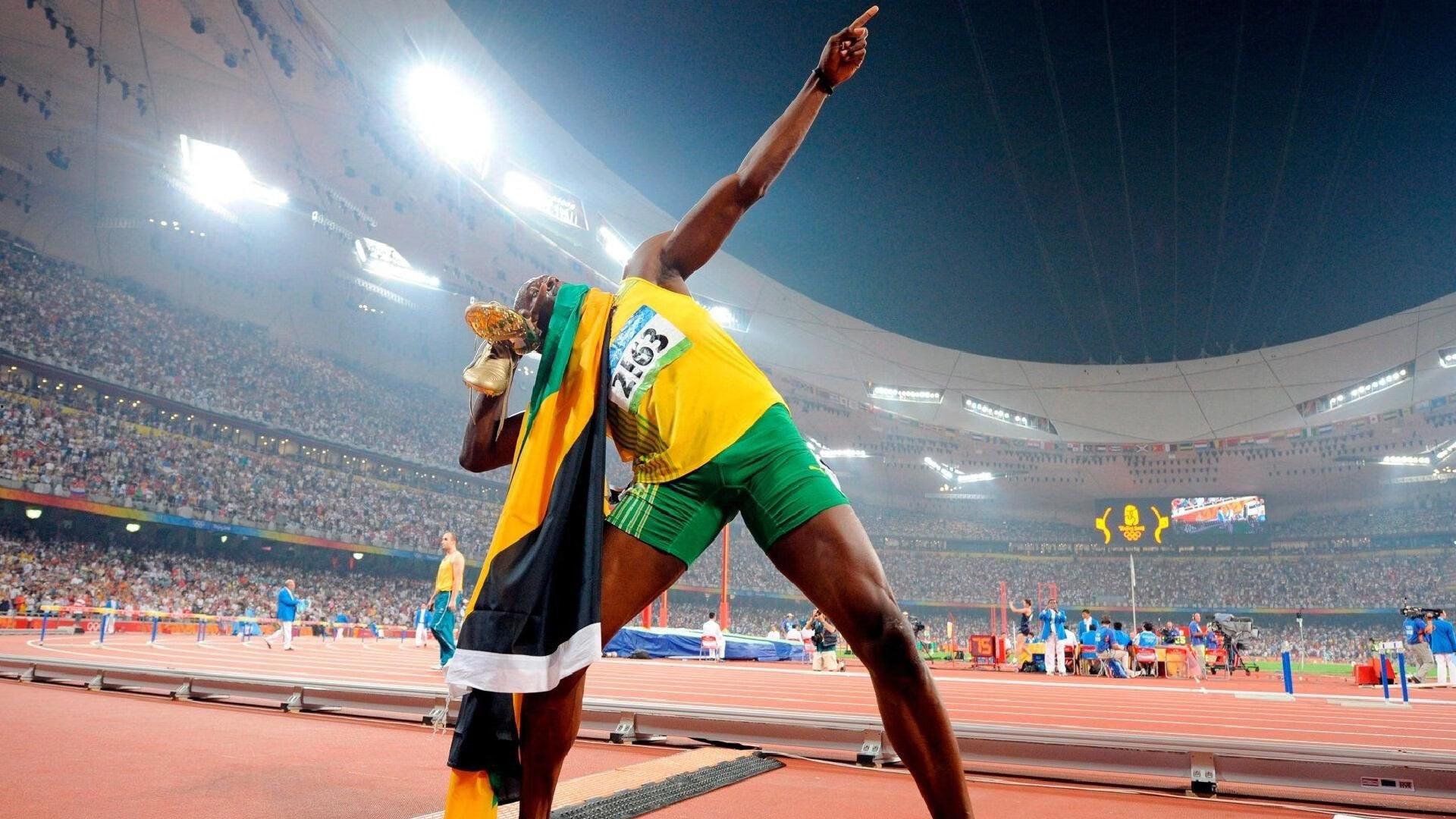 国际帆船赛激战正酣 顶尖选手逐浪争锋