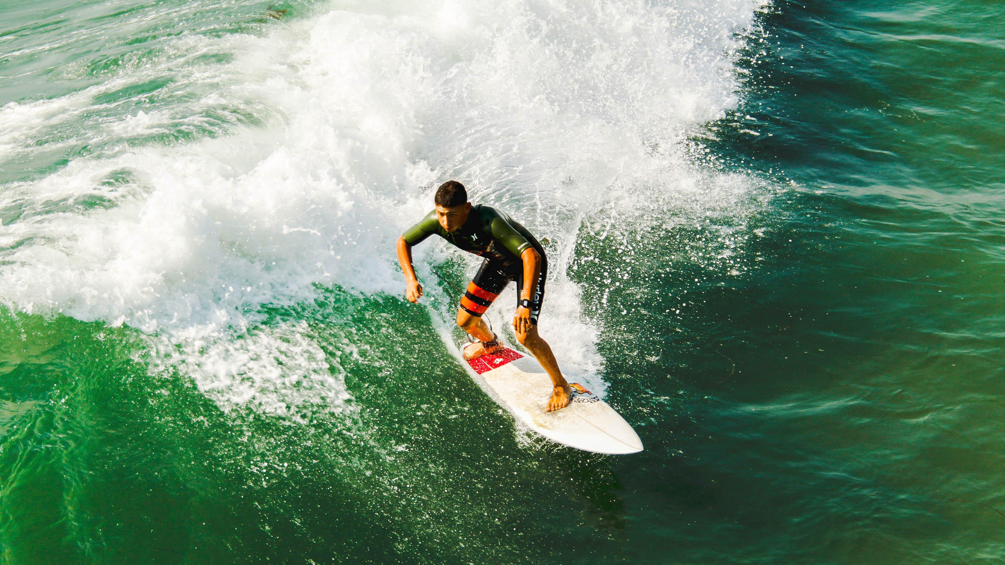 体育明星携手慈善机构 为贫困地区儿童点燃运动梦想