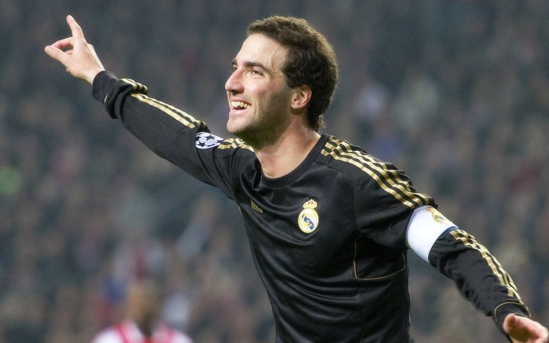 全明星赛星光熠熠，东西部对决引爆篮球盛宴