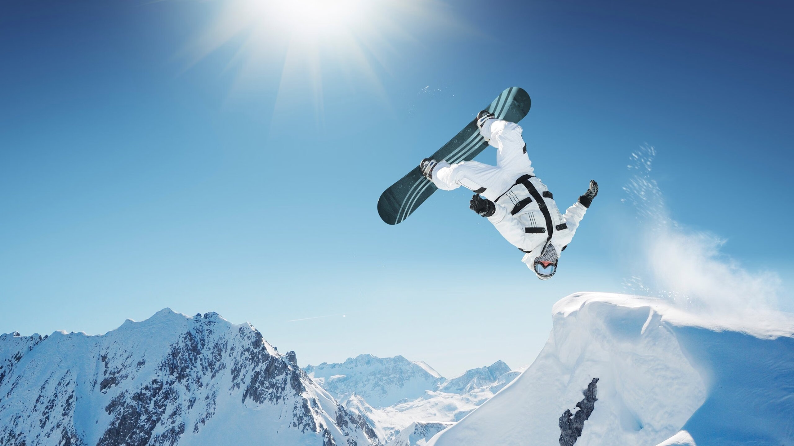 中国冰雪运动蓬勃发展，年轻选手国际赛场崭露头角